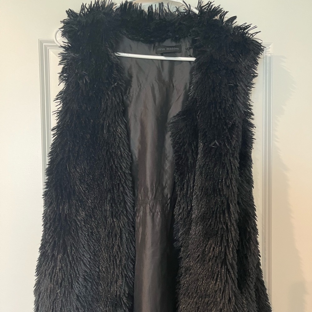 Steve Madden faux fur black cardigan vest. Size Large.